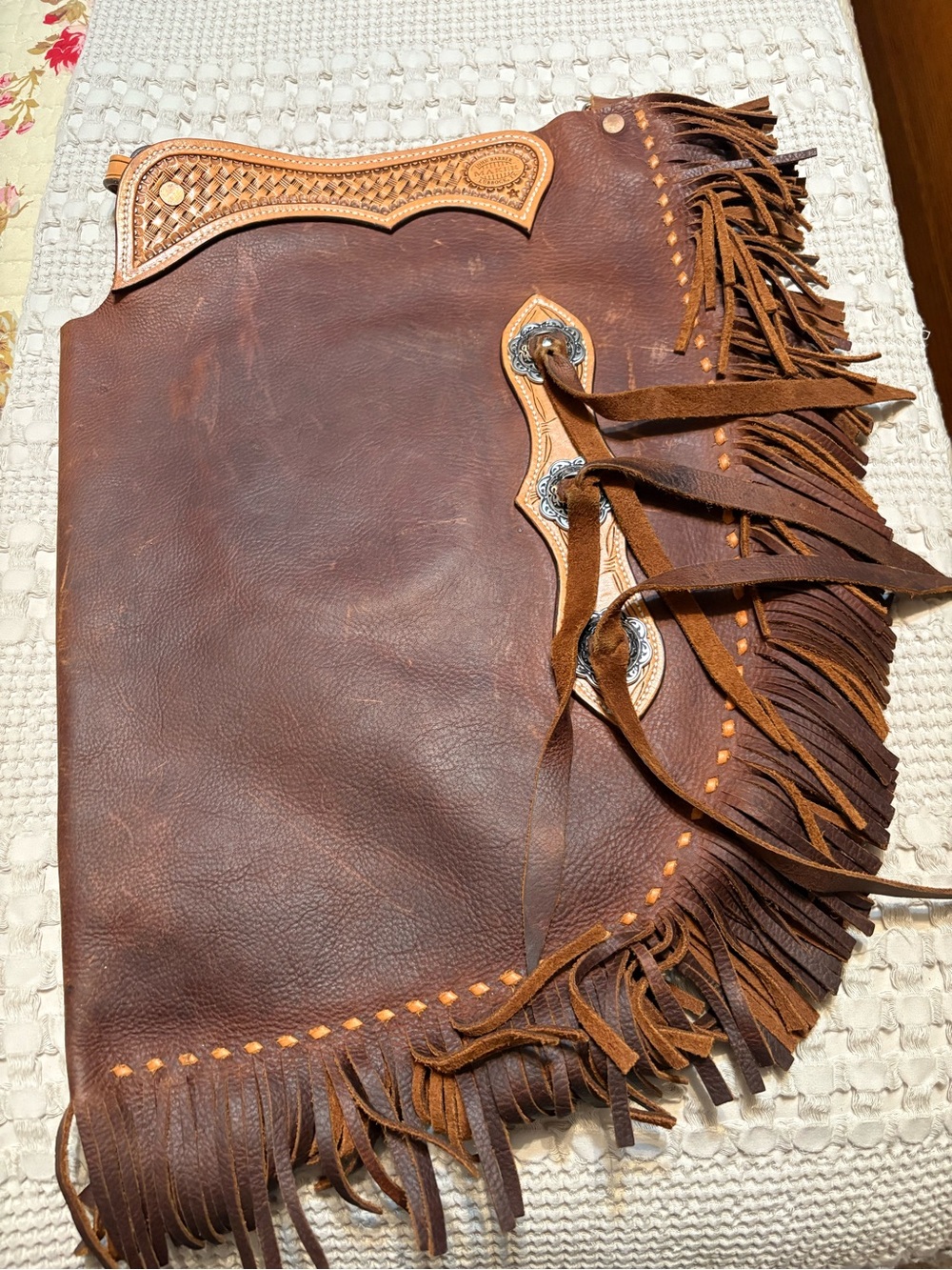 Fringed Brown Leather Shoulder Bag with Tooled Trim - Picture 5 of 8